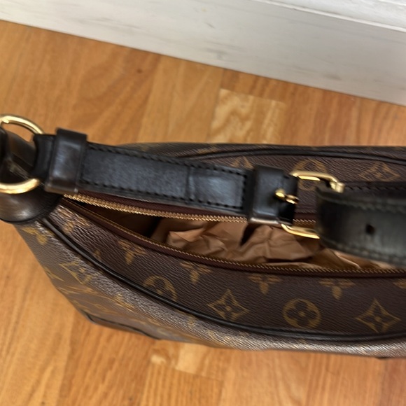 Authentic LV Boulogne purse - Picture 14 of 16